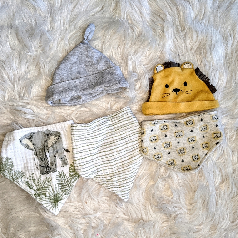 Bibs and hat set!